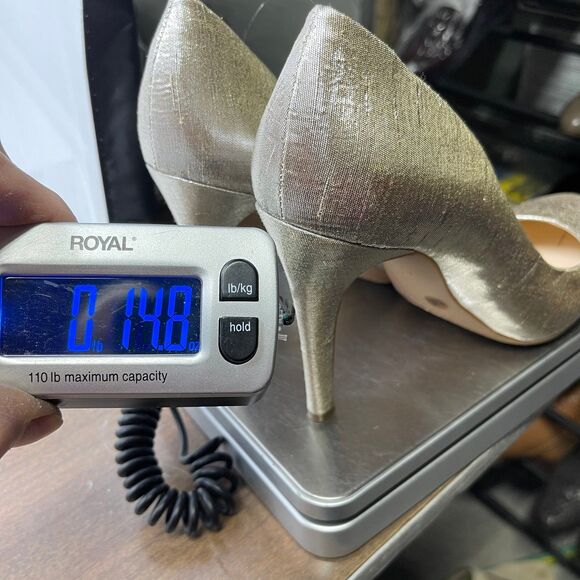 Jessica Simpson Calie Pumps - Hit the streets in sleek style! 8.5 - Picture 11 of 11